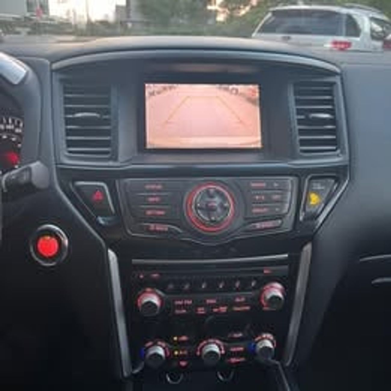 Nissan Pathfinder S 3.5L (260 HP) 4WD