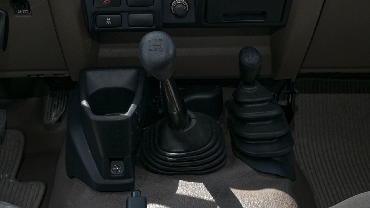 Toyota Land Cruiser Pick Up 79 4.5 DIESEL DC 2023 V8