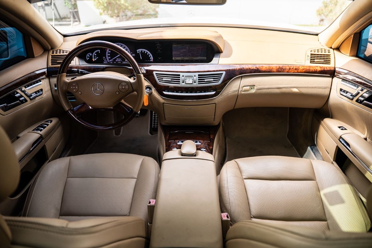 مرسيدس بنز S 500 AMG 4.7L V8 AMG GCC 2013 In Good Condition