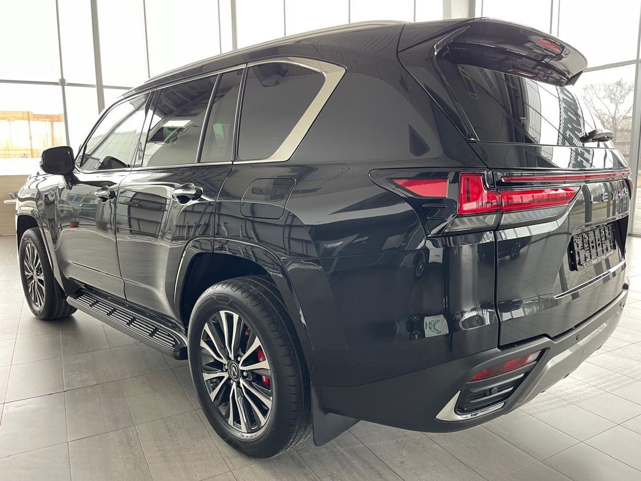 لكزس LX 500 Armored Vehicle B7+