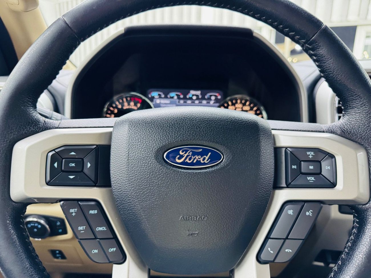 فورد F 150 Lariat Luxury Pack 5.0L (396 HP)