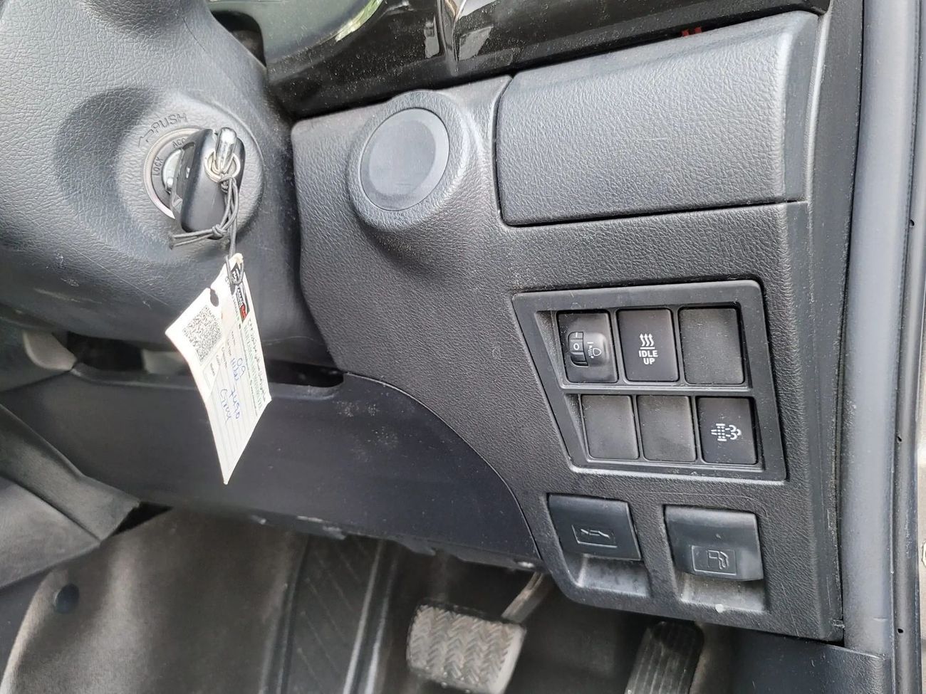 تويوتا هيلوكس 4X4 Diesel 2.8L Right Hand Drive (RHD)