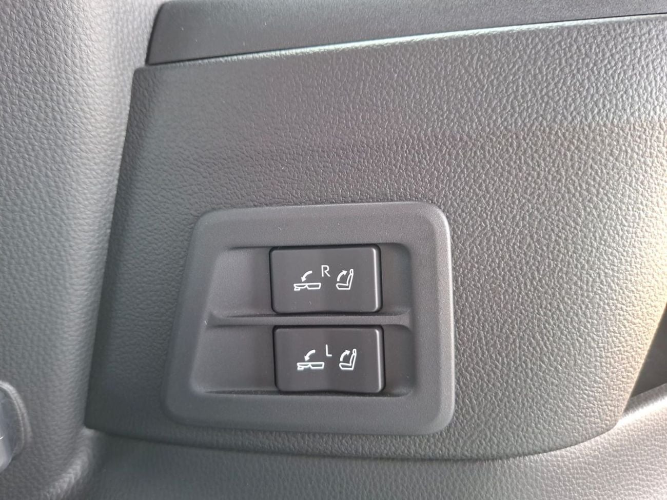 Toyota Land Cruiser Toyota Land Cruiser VX 3.5L 2025
