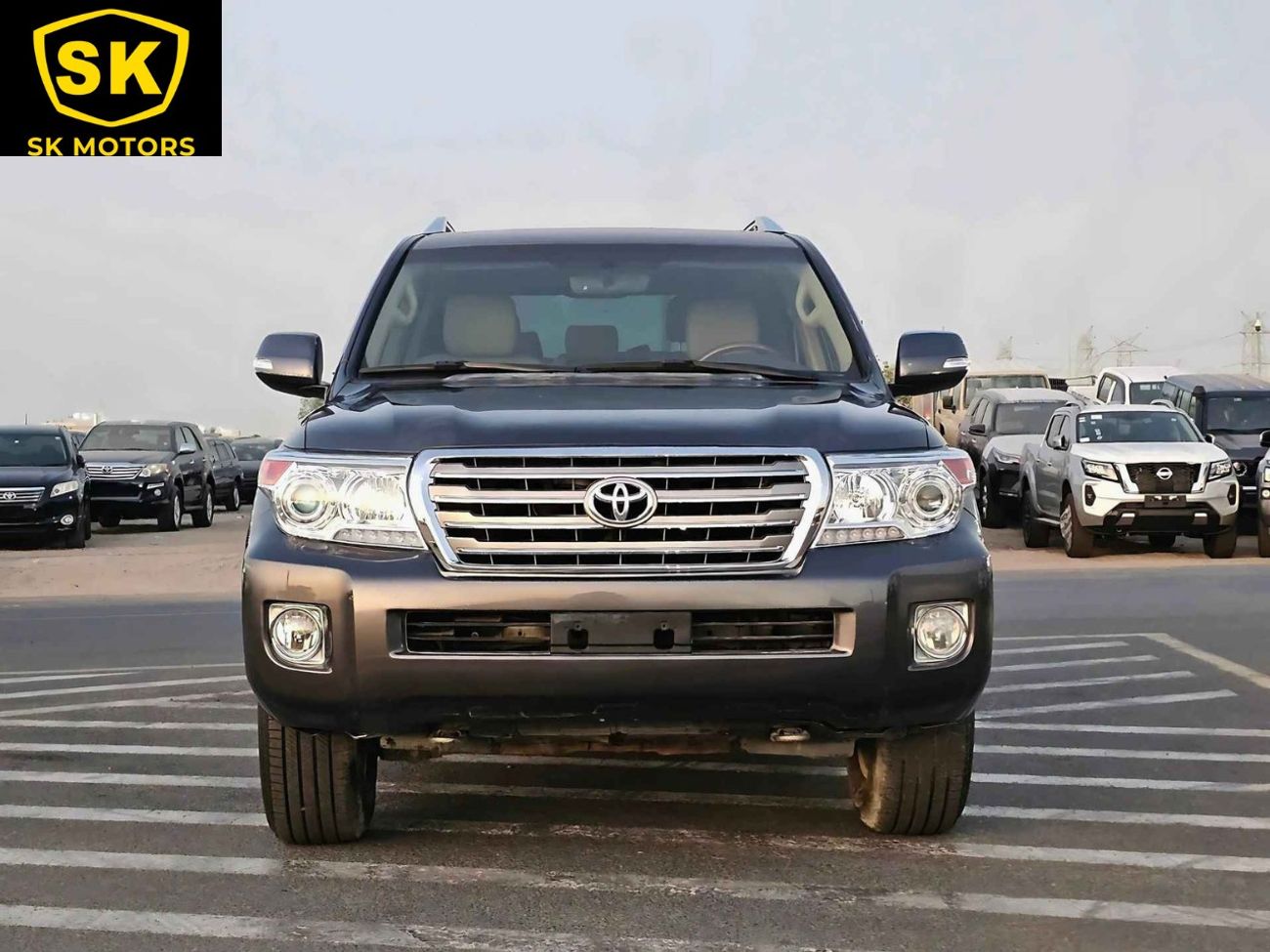 Toyota Land Cruiser GXR/ V6 / 4.0L/ 4WD/ SUNROOF/ ORG SHAPE/ A/T / FULL OPTION / LEATHER SEATS/ EXPORT ONLY / LOT#10319