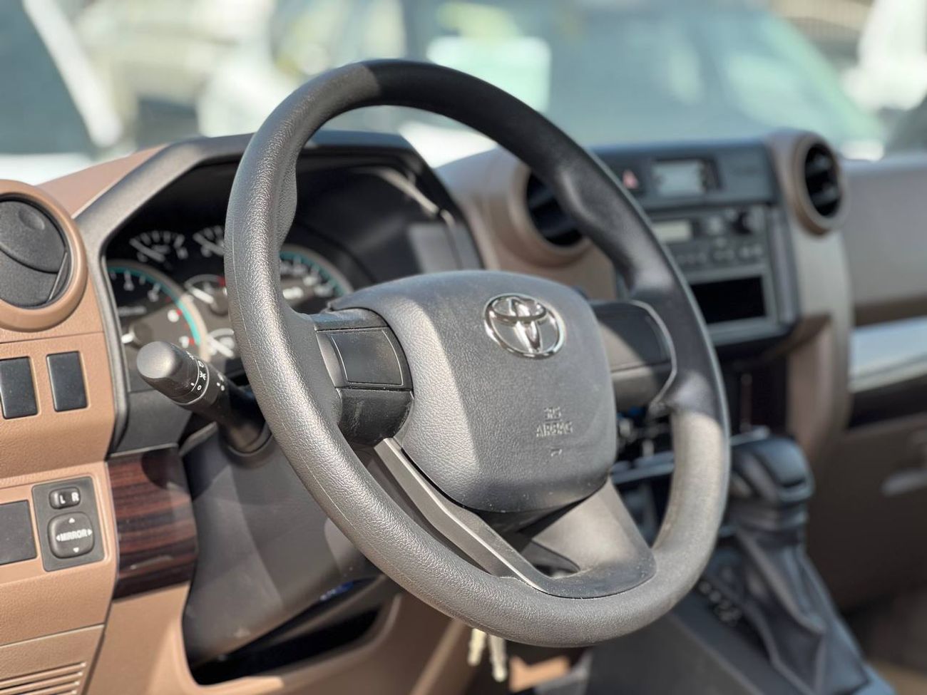 Toyota Land Cruiser Pick Up D/C LC79 4.0L PTR A/T // 2025 // STD With Diff Lock , Power Windows // Special Offer // By Formula A