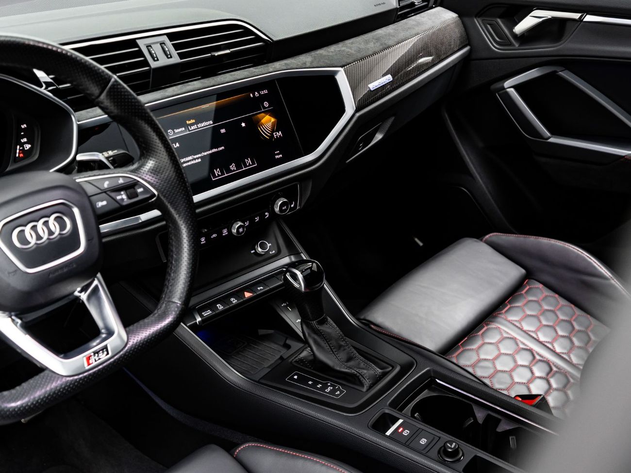 أودي RSQ3 Sportback TFSI quattro 2.5L