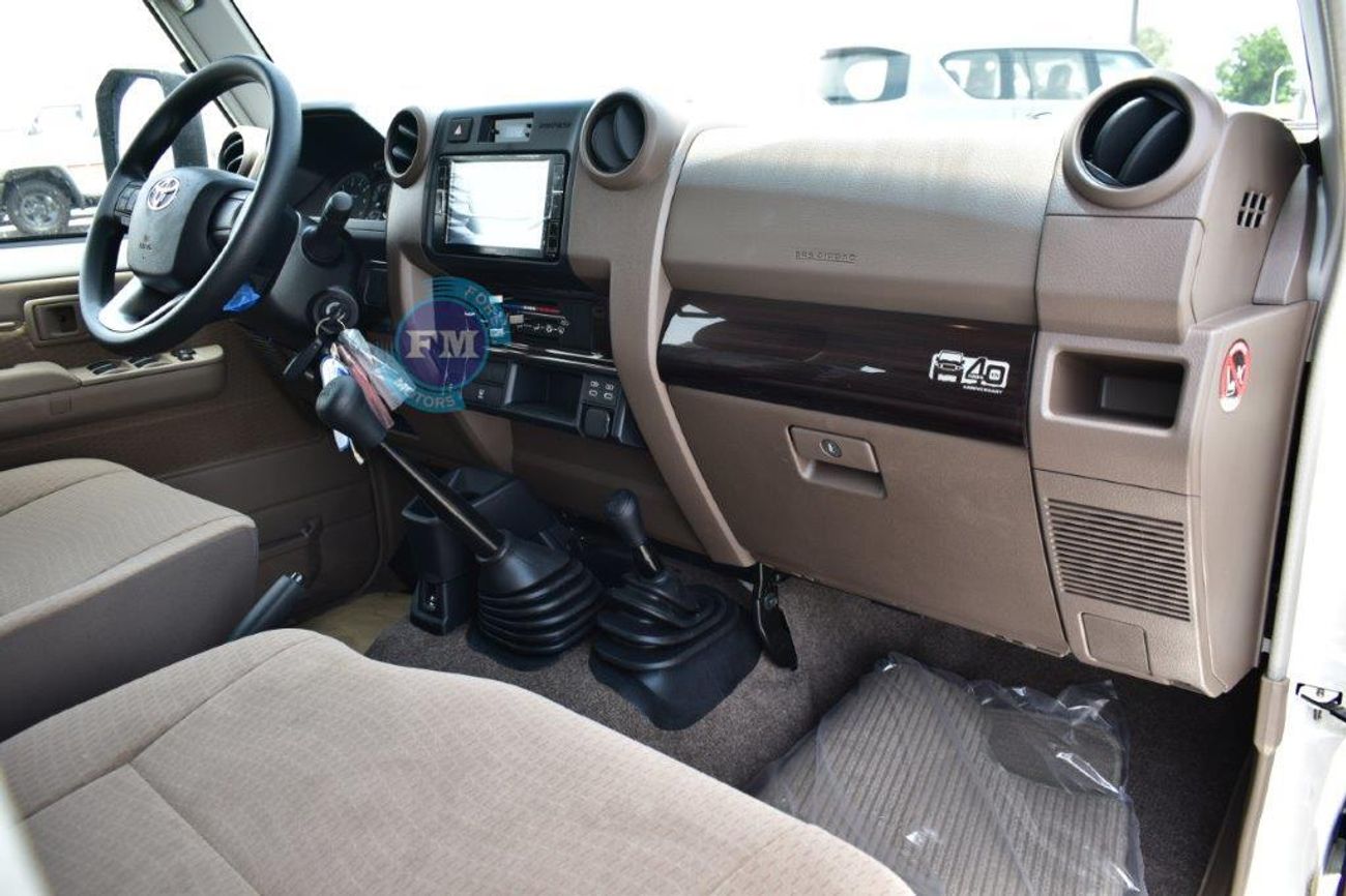 تويوتا لاند كروزر 70 76 LX V6 4.0L 4WD 6 Seater Manual