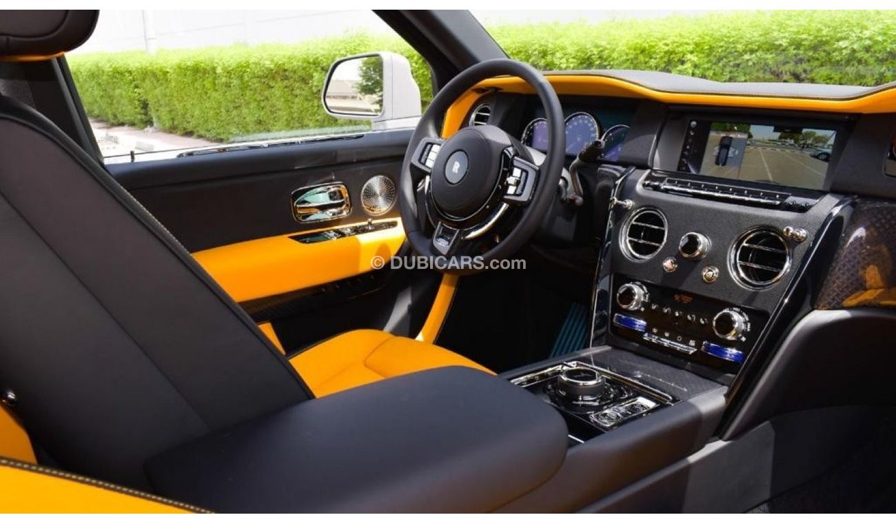 Rolls-Royce Cullinan Cullinan - Rolls-Royce 2022 NARDO GREY/YELLOW BLACK BADGE