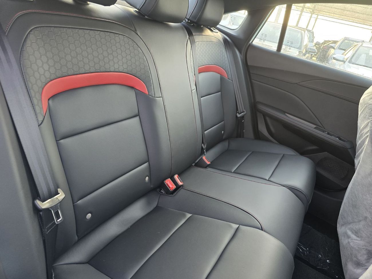 أم جي 5 MG5 FACE-LEFT