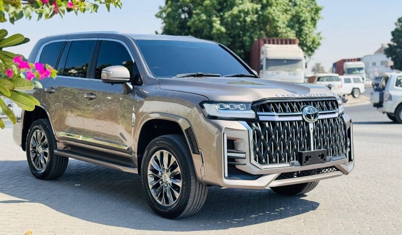 تويوتا لاند كروزر PREMIUM SAHARA BODY KIT INSTALLED | 4.5L DIESEL ENGINE | RHD