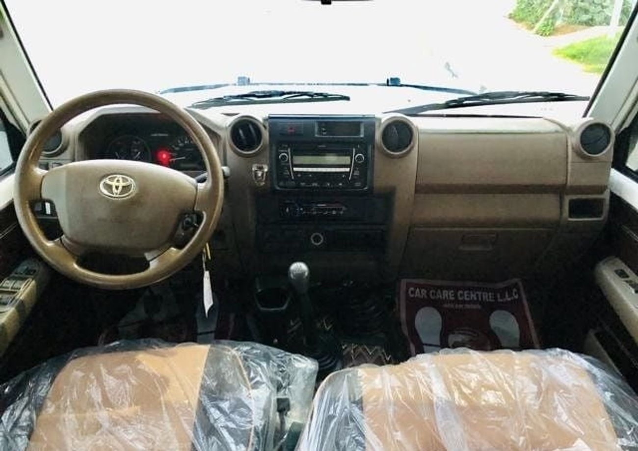 Toyota Land Cruiser Pick Up 2016 LAND CRUISER DOUBLE CABIN