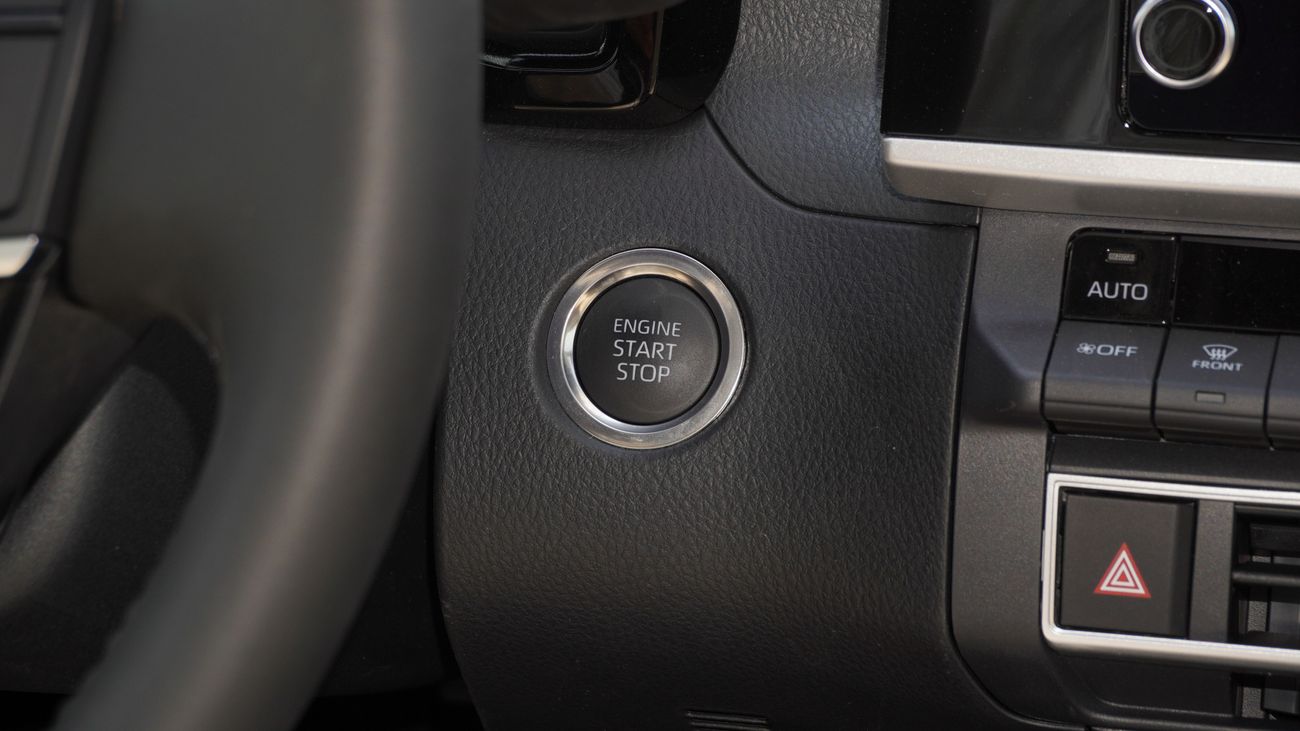 Toyota Camry LE 2.5 L