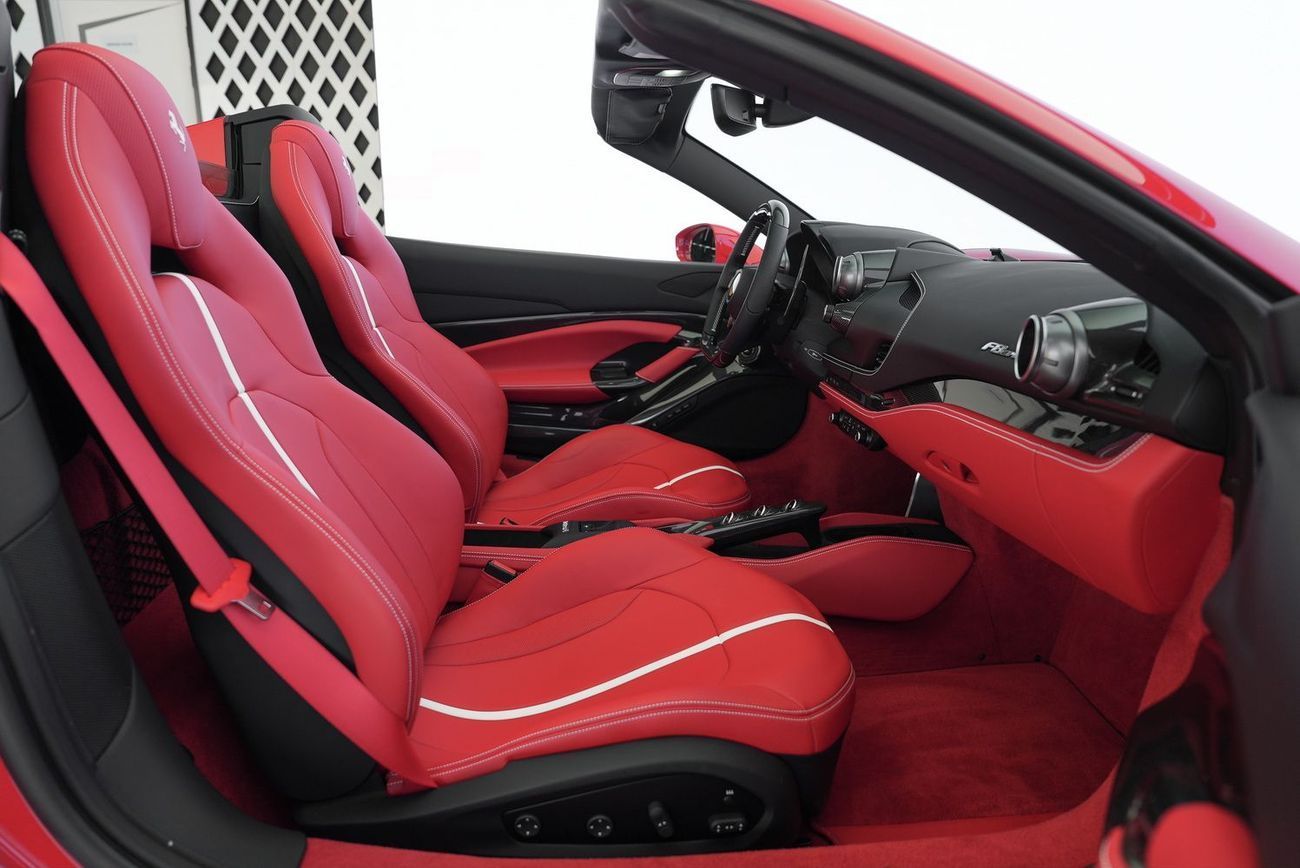 Ferrari F8 Spider 3.9T V8