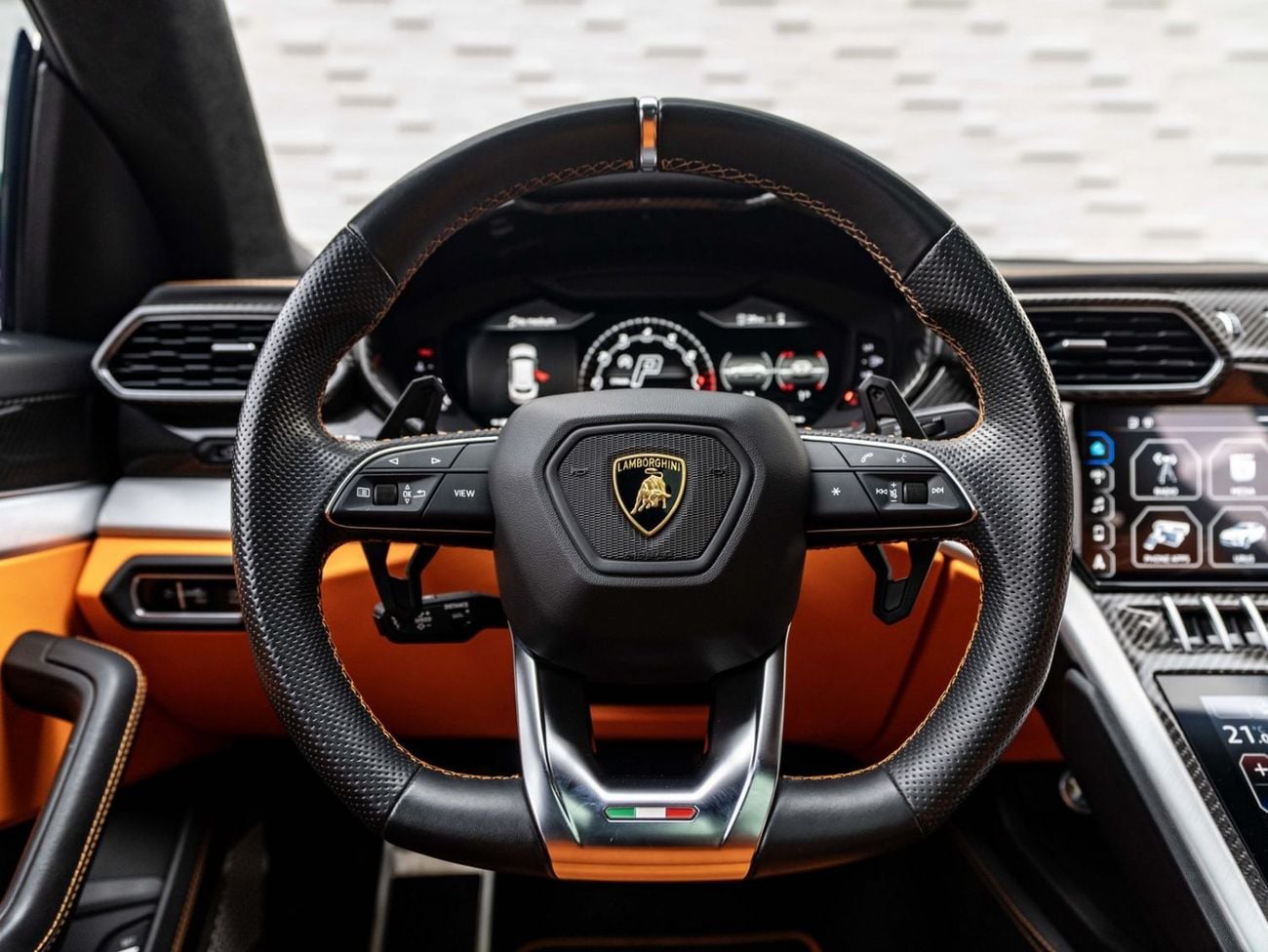 Lamborghini Urus STD