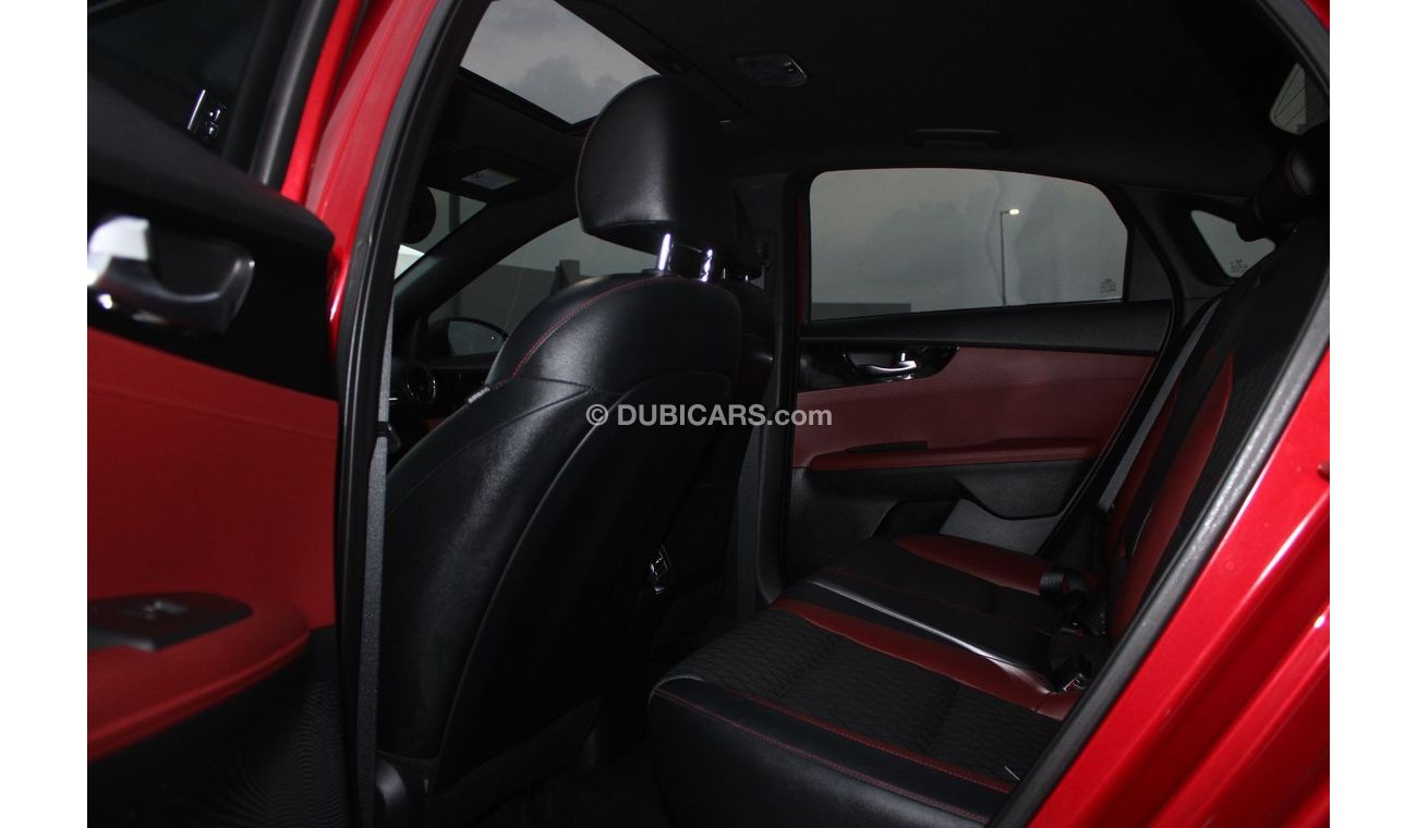 كيا سيراتو كيا سيراتو 2019 خليجي 1600 سي سي فل كامل رقم 1 بدون صبغ بدون حوادث نظيفه جدا من الداخل والخارج