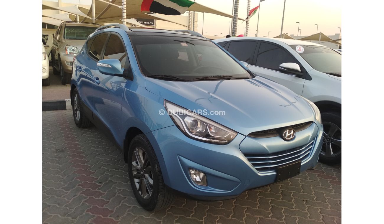 هيونداي توسون 2014 سماوى خليجى 2000 CC بانوراما  تشيكات وكالة بدون صبغ بدون حوادث ممتاذة ماشية قليل