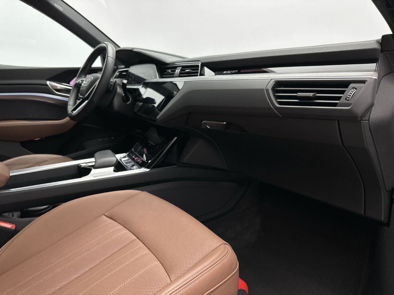 Audi Q8 etron 55 quattro S Line Q8 Sportback S line 55 e-tron quat 408hp Progress (Ref# 015924)