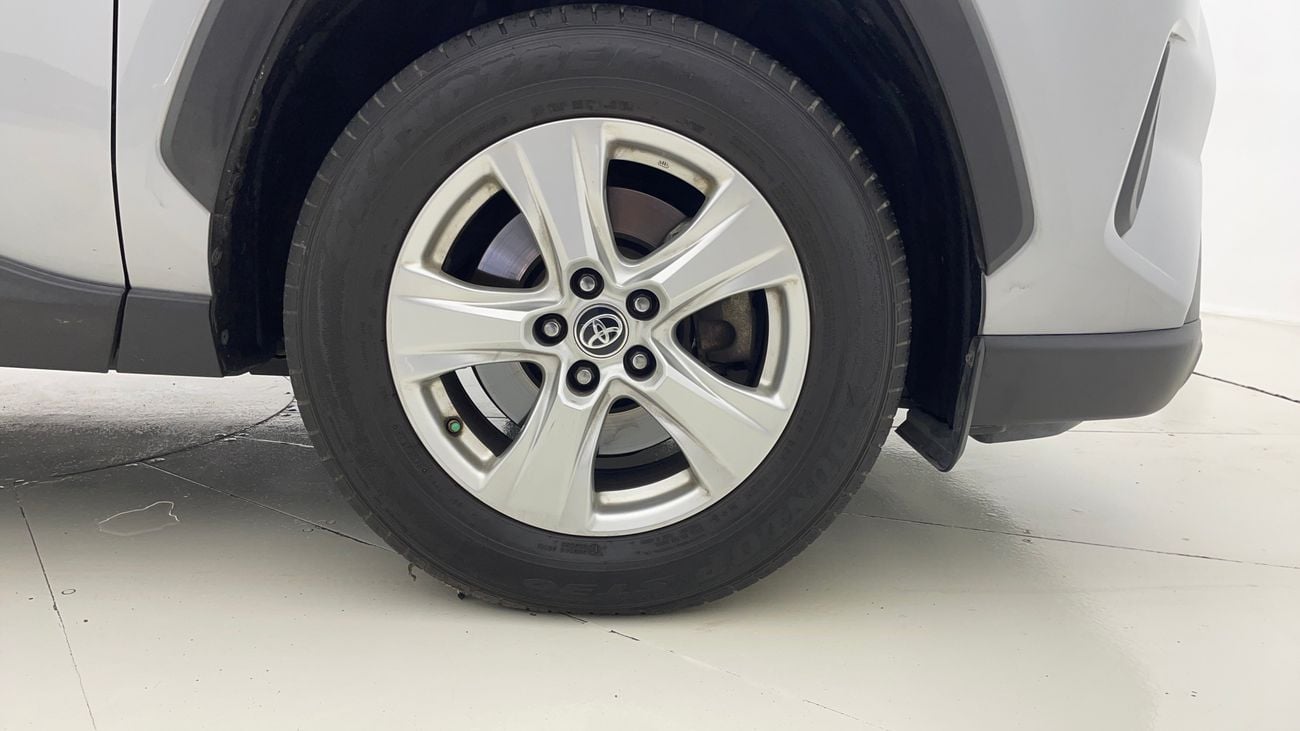 تويوتا راف ٤ EX 2.5 | بدون دفعة مقدمة | اختبار القيادة في المنزل