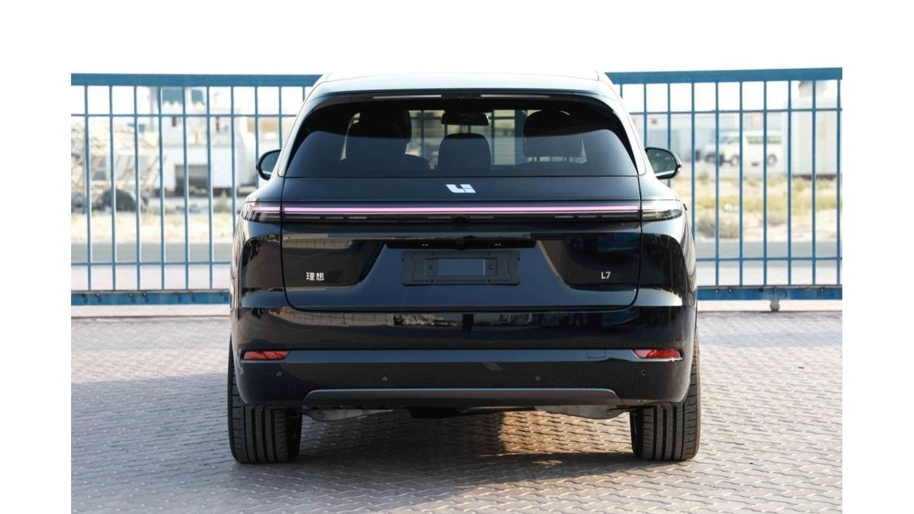 Li Auto L7 2024 Li Auto L7 PRO 1.5 Plug-in Hybrid - Black inside Black | Export Only