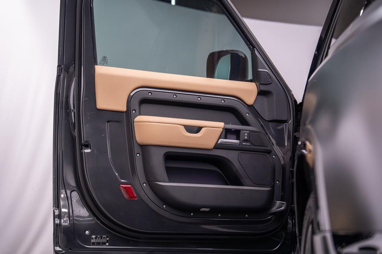 Land Rover Defender 90 X-DYNAMIC HSE P400