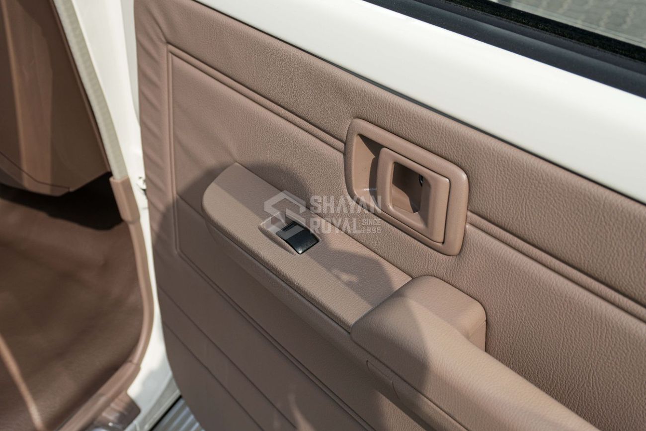 Toyota Land Cruiser Pick Up 2.8L DIESEL STANDARD-E DC MT WITH DIFF-LOCK 2026MY