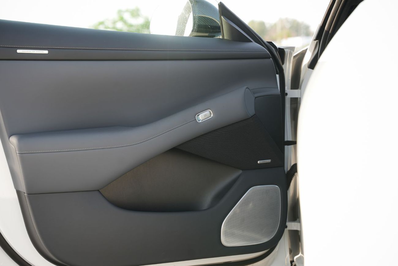 شاومى YU7 Xiaomi YU7 2025 – Ultra-long Range High-Performance 4WD Max