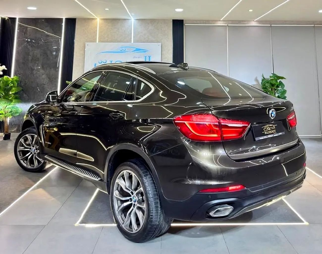بي أم دبليو X6 35i EXCLUSIVE SPECIAL M KIT || WELL MAINTAINED || RADAR || TOP RANGE || GCC || LOW MILEAGE