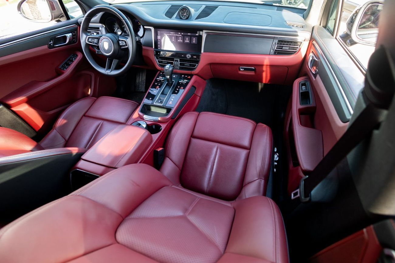 Porsche Macan Std 2.0L (260 HP)