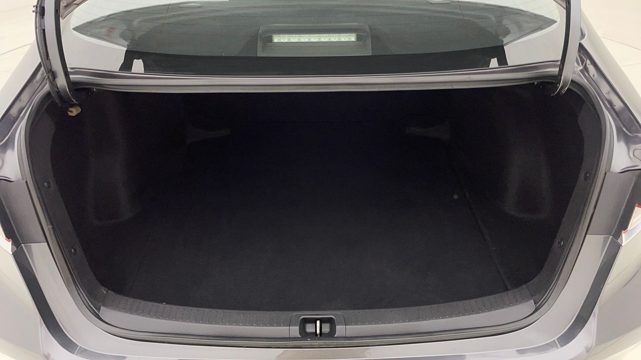 تويوتا كورولا XLI 1.6 | بدون دفعة مقدمة | اختبار القيادة في المنزل