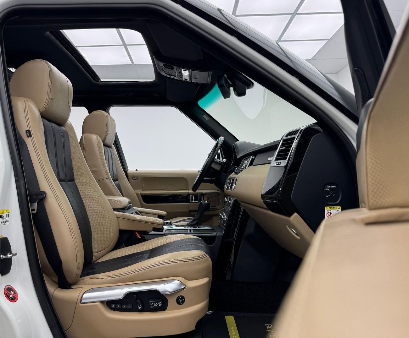 Land Rover Range Rover Vogue 5.0L 2011 Range Rover Vogue Autobiography Supercharged, Service History, Excellent Condition, 