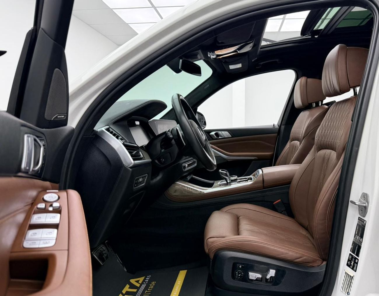 بي أم دبليو X7 2020 BMW X7 xDrive40i M-Sport, Warranty, Full BMW Service History, 7 Seater, Fully Loaded, GCC