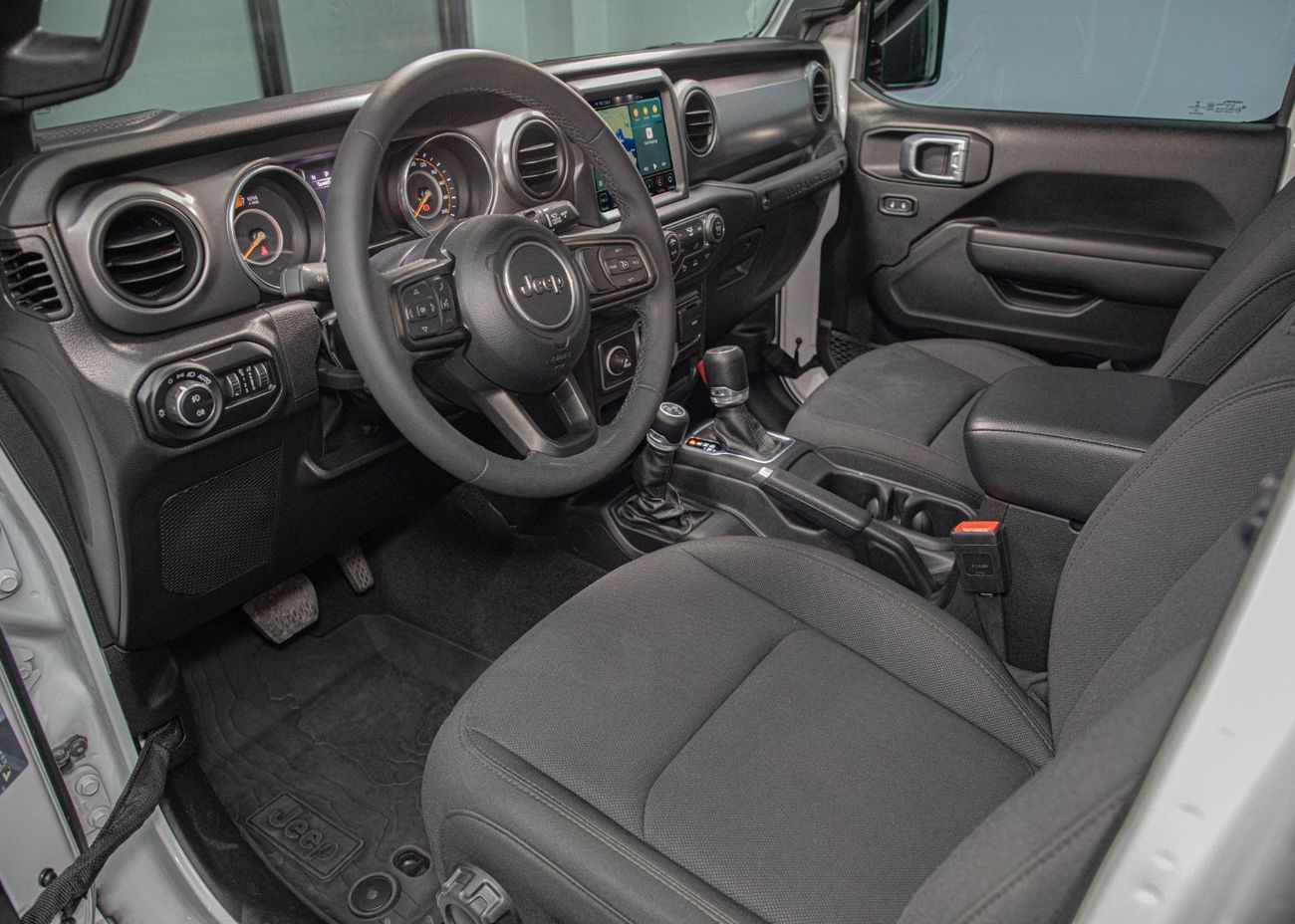 Jeep Wrangler Sport 3.6L A/T (5 Seater) 2,260x60 • 20% DP • 2023 Jeep Wrangler Sport Unlimited • Warranty • GCC