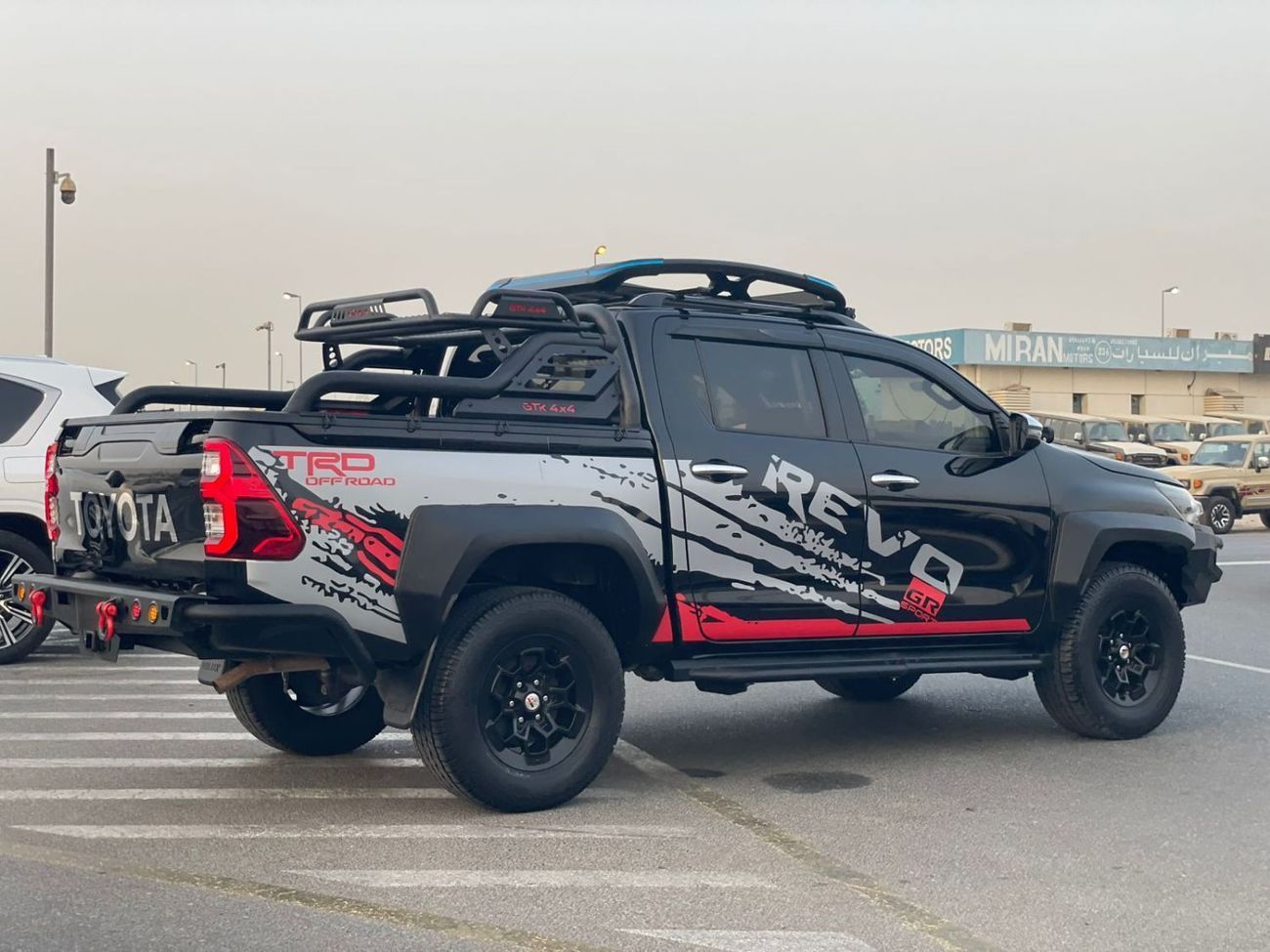 Toyota Hilux 2021 Toyota Hilux Revolution Edition Off road Package Full Option - 2.7L V4 AWD 4x4 - Full Bullbar A