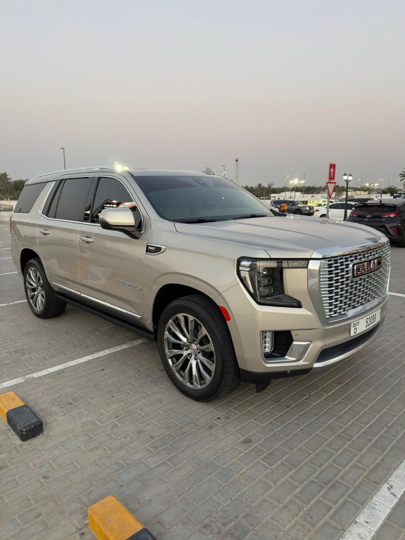 GMC Yukon DENALI
