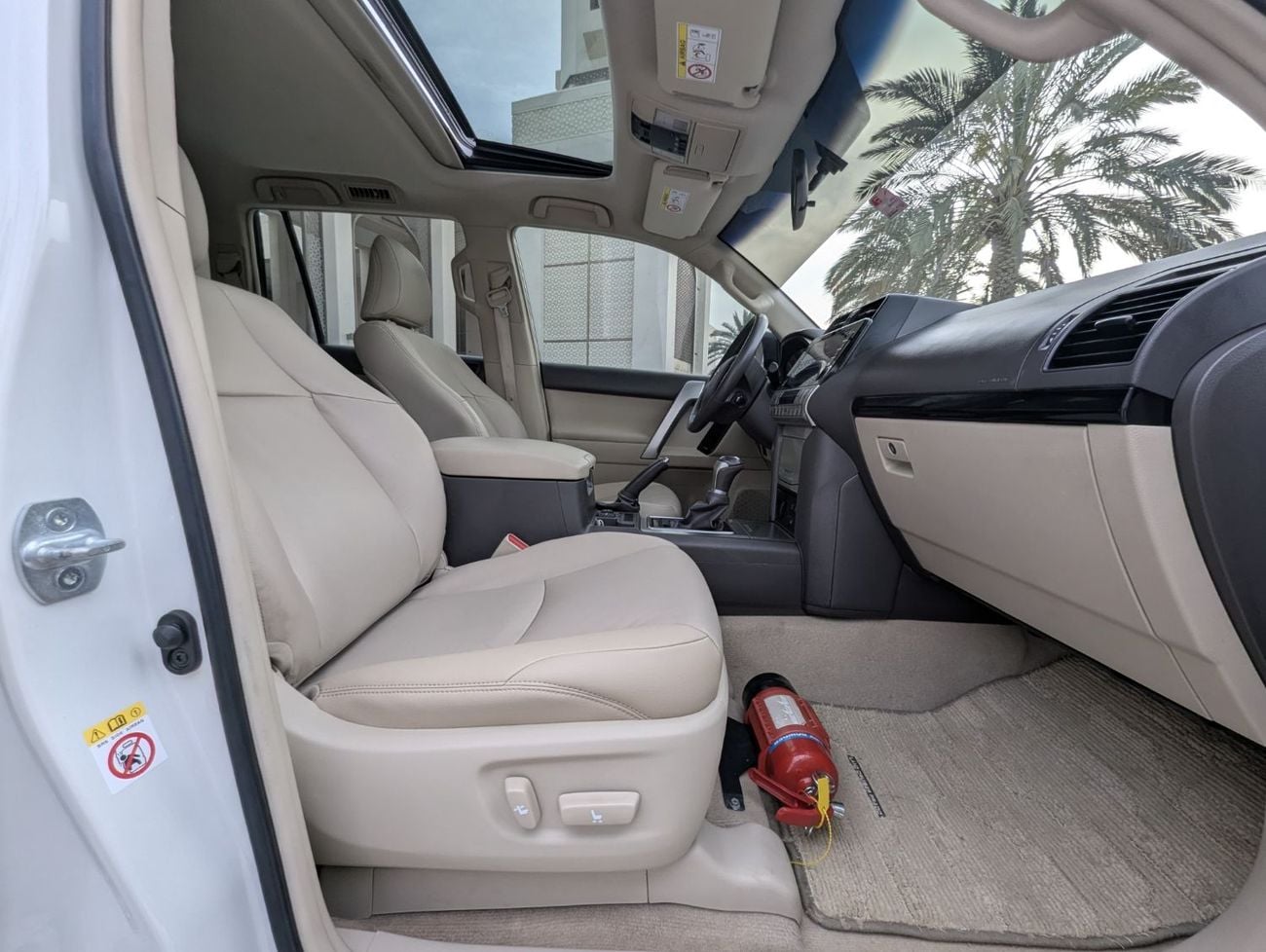 تويوتا برادو Toyota Prado v6 4.0L Petro engine LHD white colour