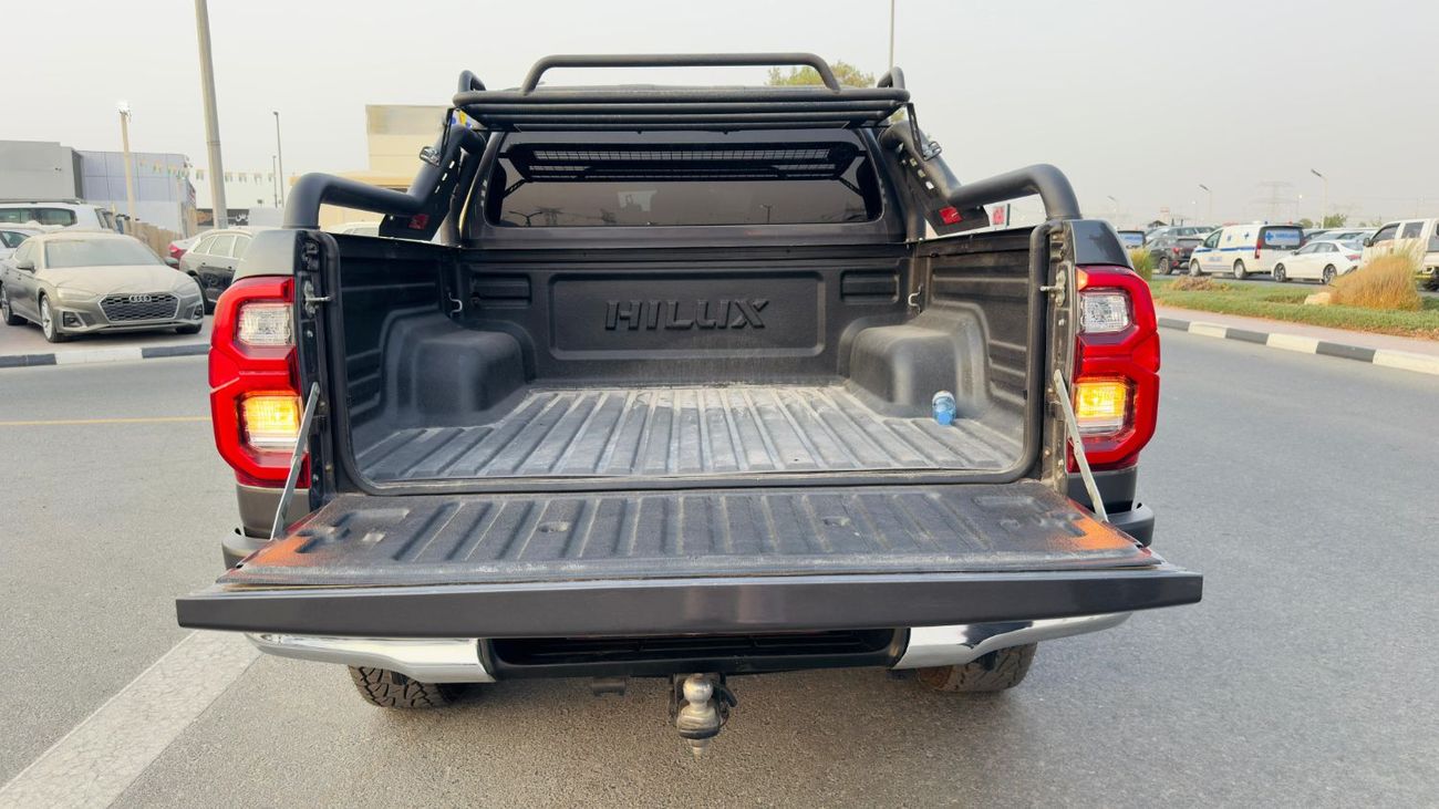 Toyota Hilux DOUBLE CABIN | AUTOMATIC TRANSMISSION | 2.8L DIESEL ENGINE | 4WD | 2021