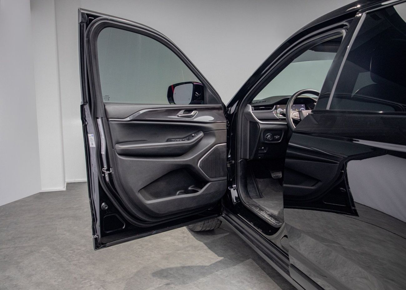 جيب جراند شيروكي Altitude 3.6L