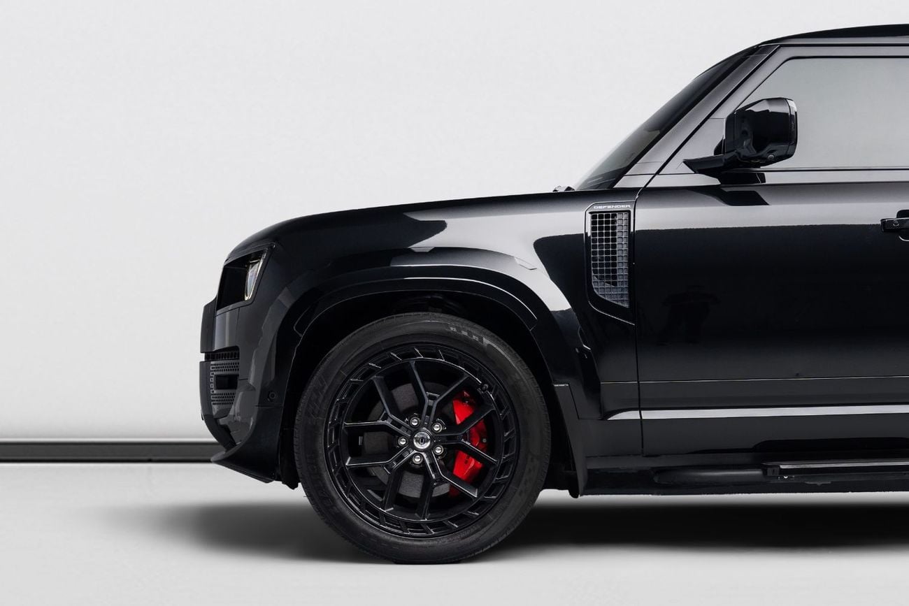 Land Rover Defender P400 110 HSE 3.0L (5 Seater)