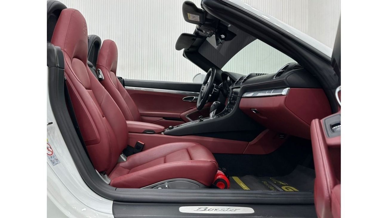 بورش بوكستر 718 2023 Porsche 718 Boxster, June 2025 Agency Warranty + Service Contract, Full Service History, Gcc
