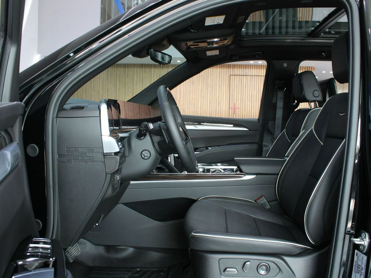 Cadillac Escalade Sport Platinum 6.2L 4WD