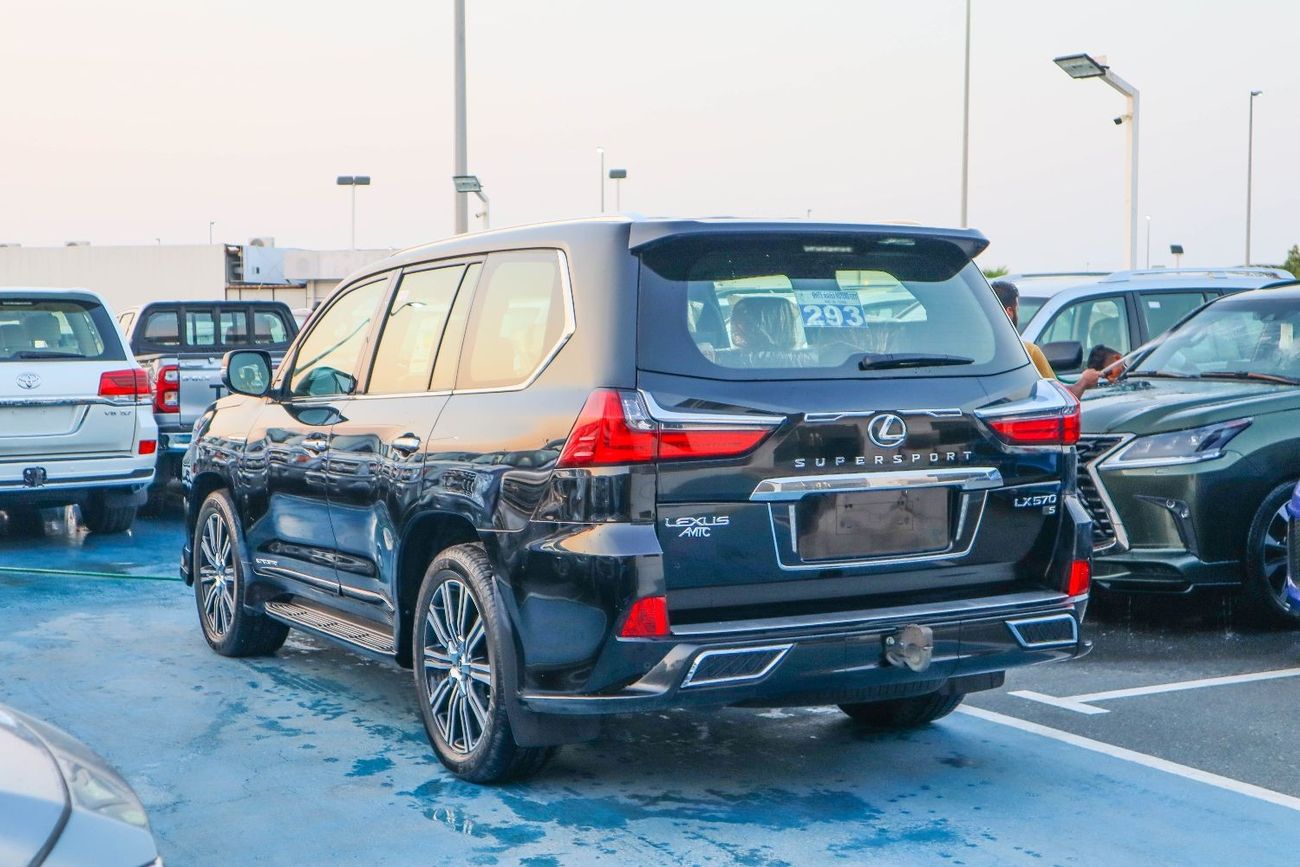 Lexus LX 570 Signature