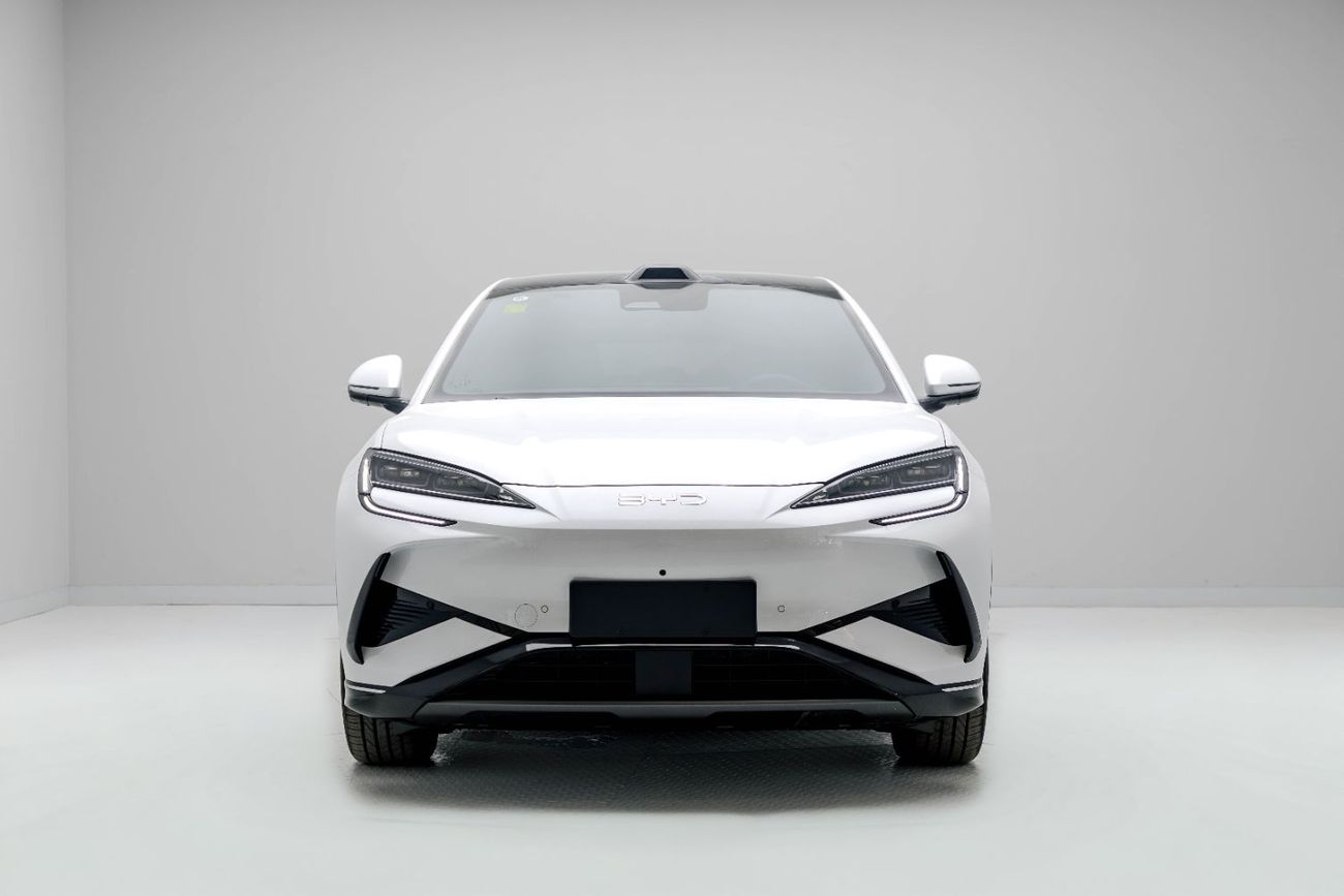 BYD Sealion 7 RWD Intelligent Driving - White Inside Black | Export Only