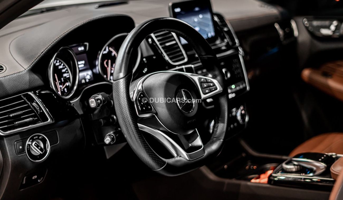 مرسيدس بنز GLE 43 AMG 2019 Mercedes GLE 43 Coupe, 2024 Mercedes Warranty, Full Service History, Low KMs, GCC