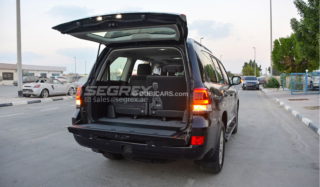 Toyota Land Cruiser LC200 4.5 GXR WITH KDSS & Rear DVD, Moquette, Remote Start