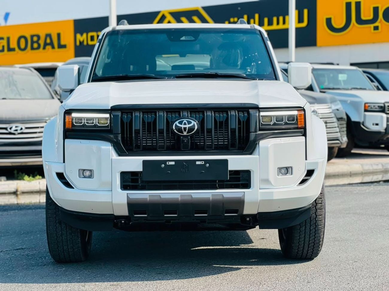 Toyota Prado VXR TOYOTA LANDCRUISER PRADO LUXURY WITH PANAROMA ENGINE  :  2.4L 4 PETROL  MODEL   : 2026 COLLAR  :