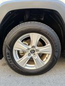 Toyota RAV4 LE 2.5L (219 HP) TOYOTA RAV4 LE HYBRID | 2.5L | PREMIUM