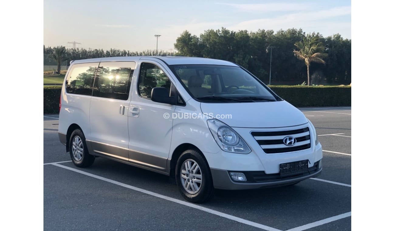 Hyundai H-1 HYUNDI H1 MODEL 2018 GCC CAR PERFECT CONDITION INSIDE AND OUTSIDEf  FULL OPTION PANORAMIC ROOF LEATH