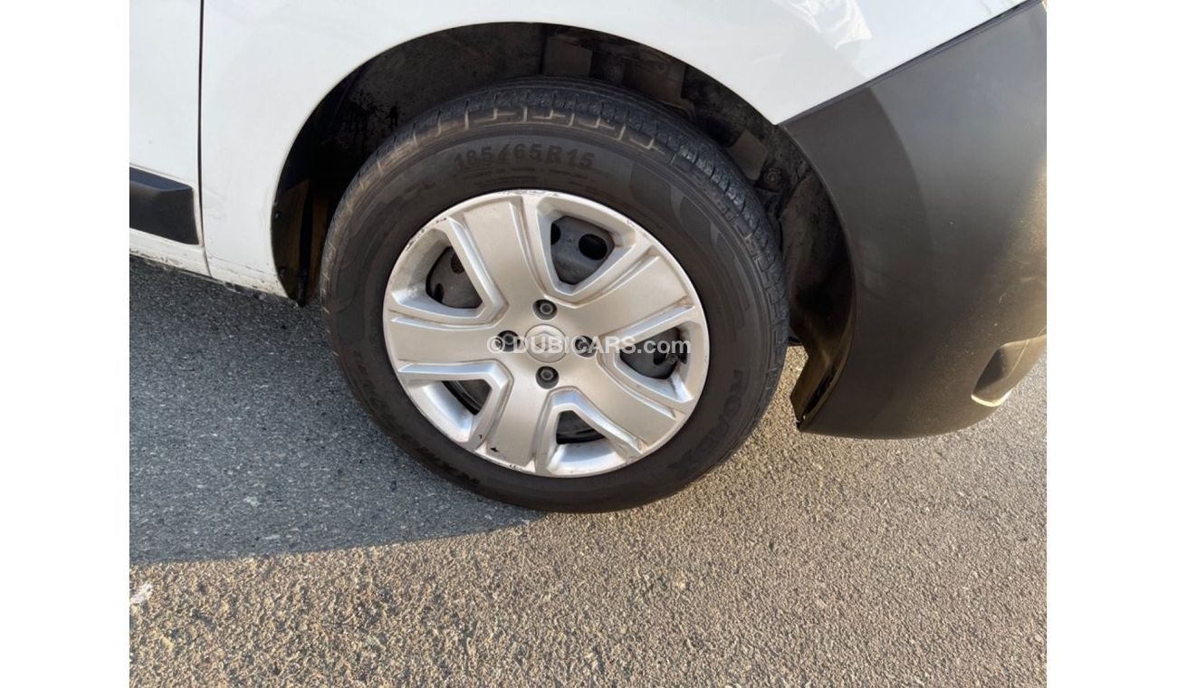 رينو دوكر Std