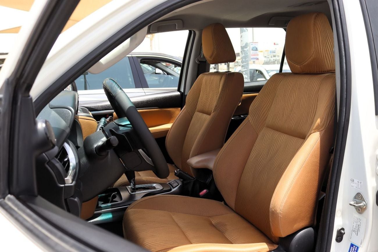 Toyota Fortuner GXR ACCIDENTS FREE - GCC- V6 - GXR - ORIGINAL PAINT - PERFECT CONDITION INSIDE OUT