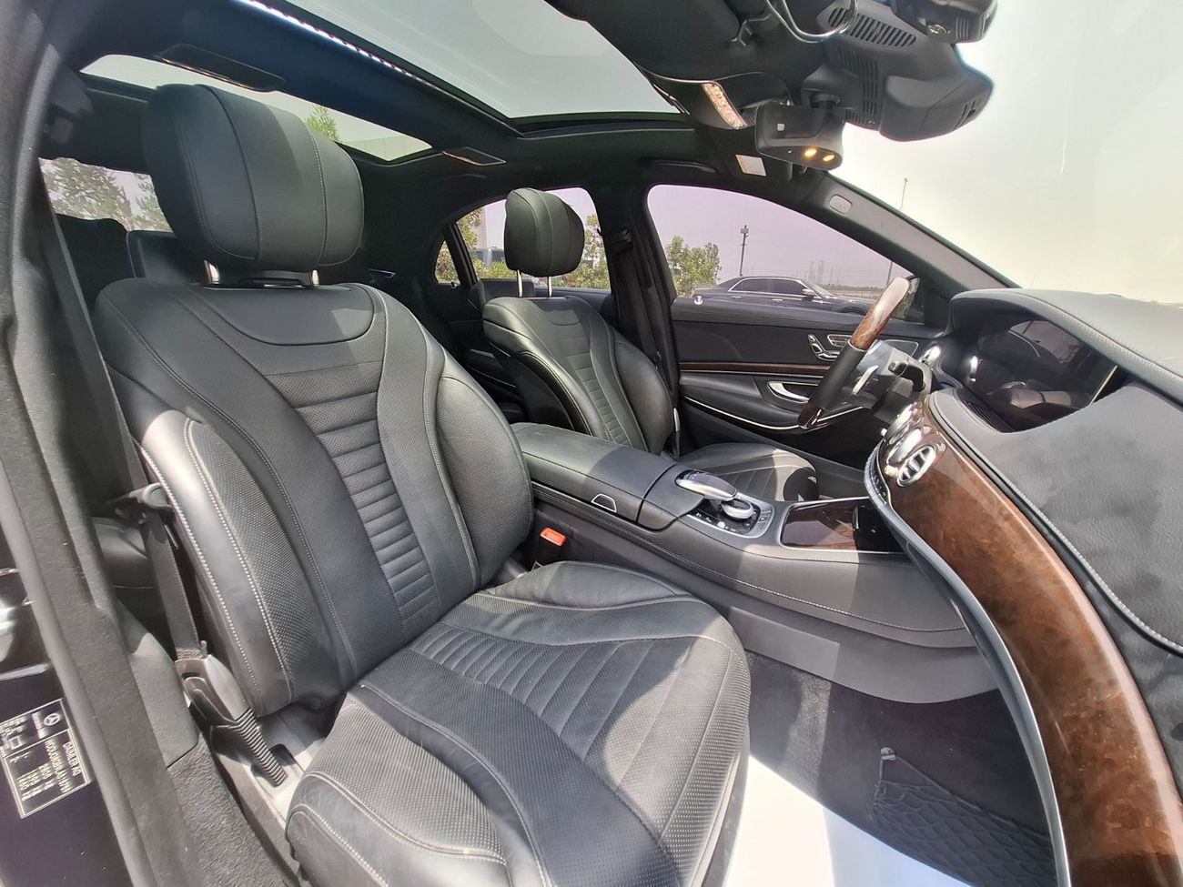 Mercedes-Benz S 560 Std 4.0L (463 HP) Mercedes-Benz S560L 2020 full option  vip